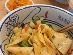 -陇上秦轩西安biangbiang面(朝龙汇店)