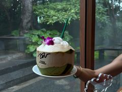 -Chom Cafe and Restaurant