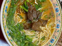 半筋半肉面-金杨拉面王小吃面馆·牛三宝面·红烧牛肉粉