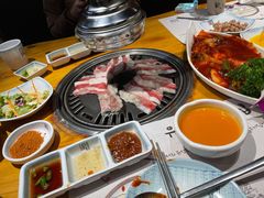 -唯成•韩国炭火烤肉 유성고기