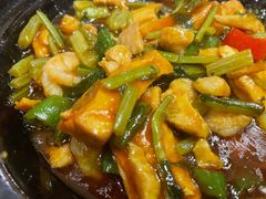 雪菜虾仁豆腐煲-有璟阁港式餐厅(国贸商城店)