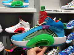 -NIKE品牌体验店(北京蓝色港湾店)