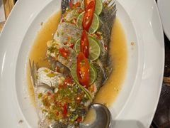 -Chom Cafe and Restaurant