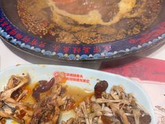 -何师傅美蛙鱼头(汉街店)