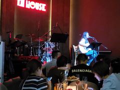 -TZ House音乐现场(来福士中心店)