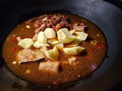 -鱼窝棚柴火铁锅炖(富山屯店)