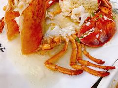 -三亚火车头万人海鲜广场