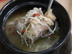 -老火大骨头汤馆