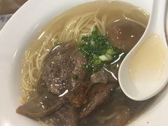 眷村招牌牛肉面-四海游龙(大华店)