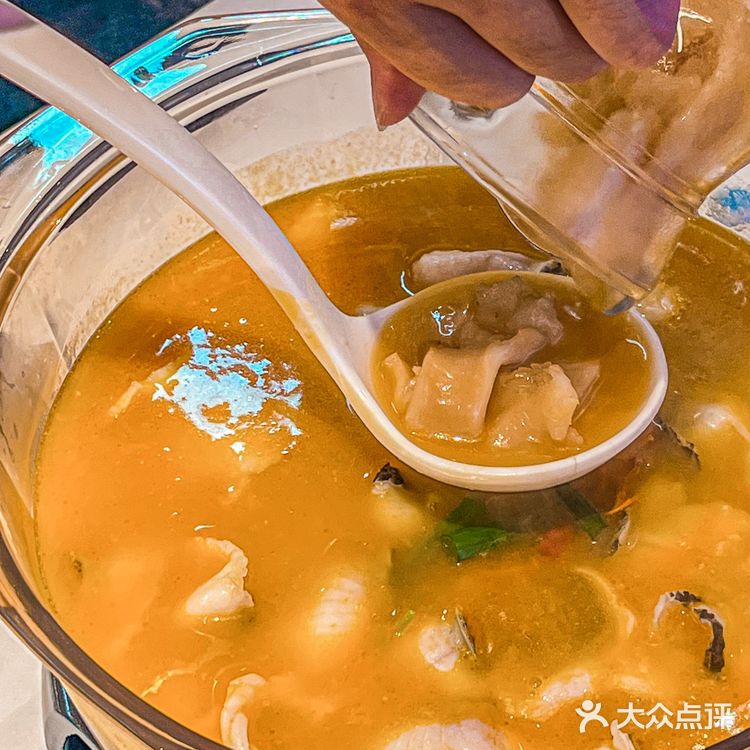 据说喝了他们家的靓汤就能变成美人 👩🦰