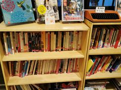 -猫的天空之城概念书店(杭州南宋御街店)