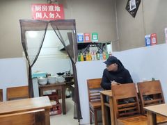 -上海特色小笼店(铁岭路90弄小区店)