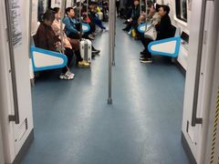 -新百广场(地铁站)