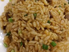 香葱牛肉炒饭-燕春楼(海河华鼎店)