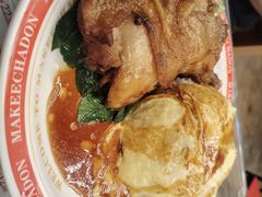 巨无霸鸡腿滑蛋饭-孖记茶档·热腾茶餐(江南西plus店)