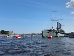 -阿芙乐尔号巡洋舰