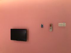 -卡罗酒店(东门晒布地铁站店)