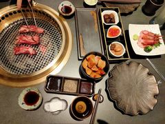 -铭牛烧肉·和牛海鲜自助(高新月牙湖店)