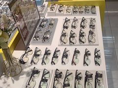 -J-Optical佳视明眼镜·蔡司视觉(青岛金茂览秀城店)