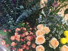 -谷莠子花艺气球派对·绿植造景·花艺沙龙(东海缤纷天地店)