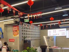 -洪霞餐馆·川菜·鲜货现炒(两江春城店)