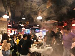 大堂-鲜入围煮花胶鸡海鲜火锅