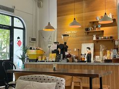 -彳亍咖啡·这里(水湾路店)