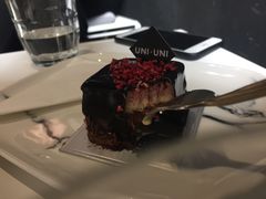 -UNI UNI(环亚凯瑟琳店)