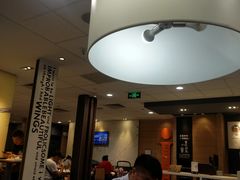 -麦当劳(世界城广场店)