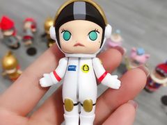 -泡泡玛特POPMART(国金街店)
