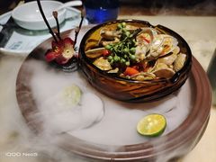 -佬麻雀·新湘菜(东方宝泰店)