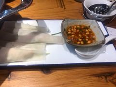 丝娃娃-野山舂·贵州现舂酸汤火锅(鸿通城店)