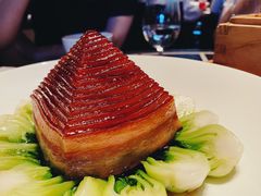 金牌扣肉配玉米饼-杭州西子湖四季酒店·金沙厅