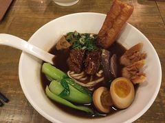-晶华冠军牛肉面坊