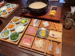 -银米·云南传统过桥米线(双廊黑金冠店)