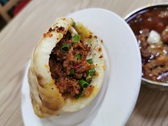 牛肉夹饼-代四孃牛华豆腐脑美味小食(总店)