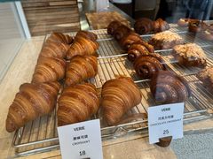 -VERIE BAKEHOUSE