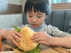 -必胜客(尹山湖歌林公园店)