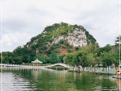 -星湖旅游景区七星岩