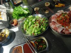 -马路牙子地桌烤肉(工体店)