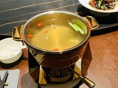 -宝燕壹号景观餐厅(龙盛国际商业广场店)