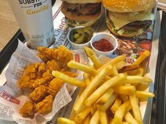 -The Habit Burger Grill 哈比特汉堡(复兴soho店)