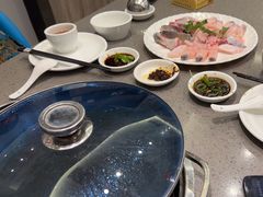 -郑猛记石岐鸽主题餐厅(长江店)