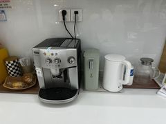 -瑞尔齿科(南京东路名人诊所)