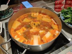 -尚尚仙·酸汤猪手·猪肚鸡火锅(华联万柳购物中心店)