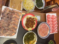 -沸炉重庆老火锅(军事博物馆店)