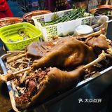 略显悲伤 松枝烤鸡、熏牛肉