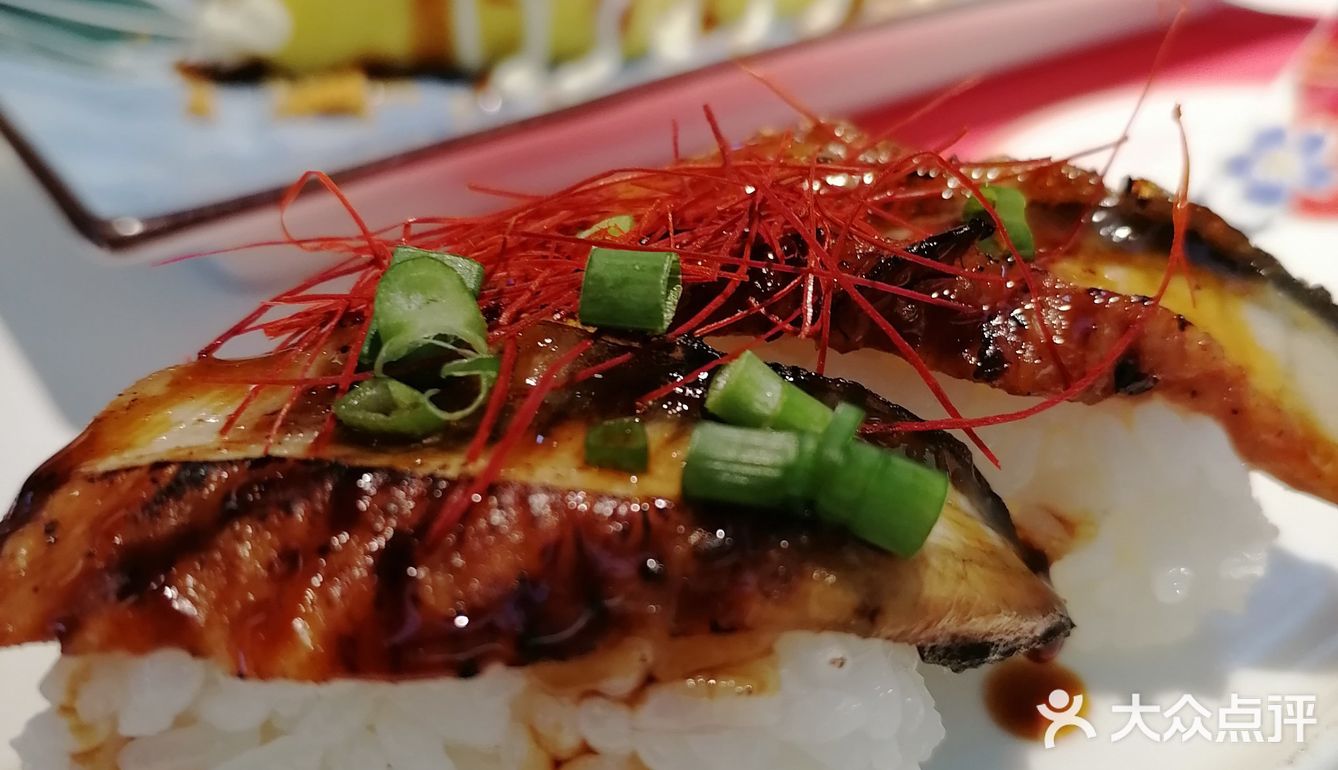 店名:花漫里(万象九宜店)，地方挺好找的：乘直达电梯