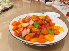 菠萝咕噜肉-金翠皇宫粤菜·点心·海鲜(翡翠店)