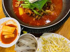 -喇喇排骨火锅·传统韩式脊骨汤(望京西园总店)